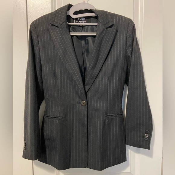 Larry Levine size 2 blazer-grey pinstripe - Picture 1 of 5